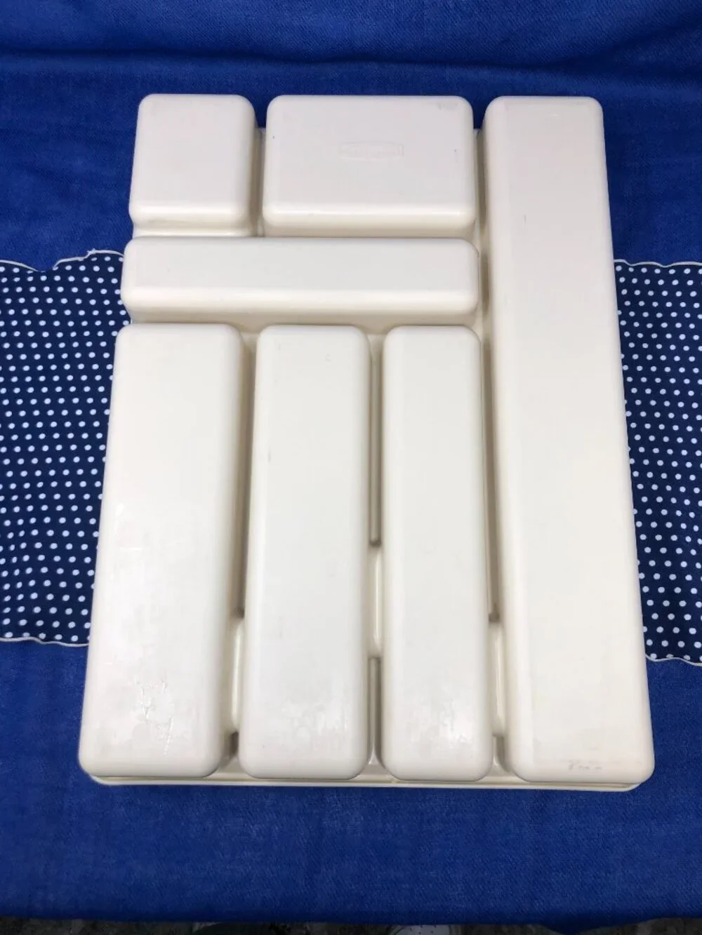 Rubbermaid Silverware Drawer Organizer – Cream/Beige – Pre-Owned